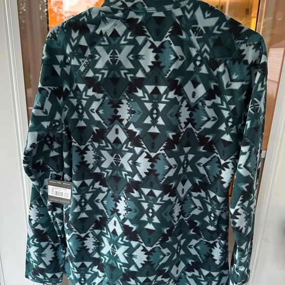 Geometric Patterned Pullover - Picture 2 of 4